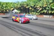 Photo MaitreFou - Auteur : Benjamin - Mots cl&eacute;s :  auto cfg circuit run tc pneu burn and drag pousse 