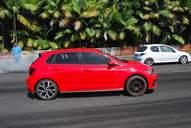 Photo MaitreFou - Auteur : Benjamin - Mots cl&eacute;s :  auto cfg circuit run tc pneu burn and drag pousse 