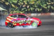 Photo MaitreFou - Auteur : Benjamin - Mots cl&eacute;s :  auto cfg circuit run tc pneu burn and drag pousse 