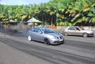 Photo MaitreFou - Auteur : Benjamin - Mots cl&eacute;s :  auto cfg circuit run tc pneu burn and drag pousse 