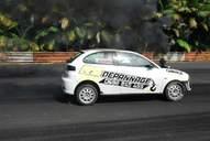 Photo MaitreFou - Auteur : Benjamin - Mots clés :  auto cfg circuit run tc pneu burn and drag pousse 