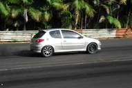 Photo MaitreFou - Auteur : Benjamin - Mots cl&eacute;s :  auto cfg circuit run tc pneu burn and drag pousse 