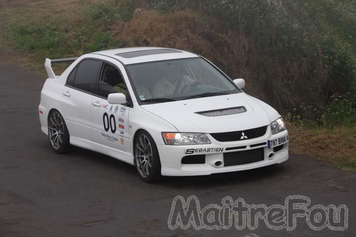 Photo MaitreFou - Auteur : Benjamin & Michael - Mots cl&eacute;s :  auto rallye tampon 1000 km 37eme 