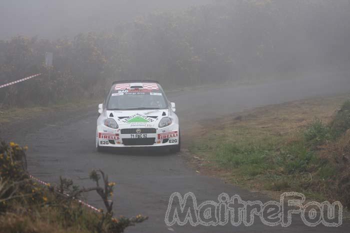 Photo MaitreFou - Auteur : Benjamin & Michael - Mots cl&eacute;s :  auto rallye tampon 1000 km 37eme 