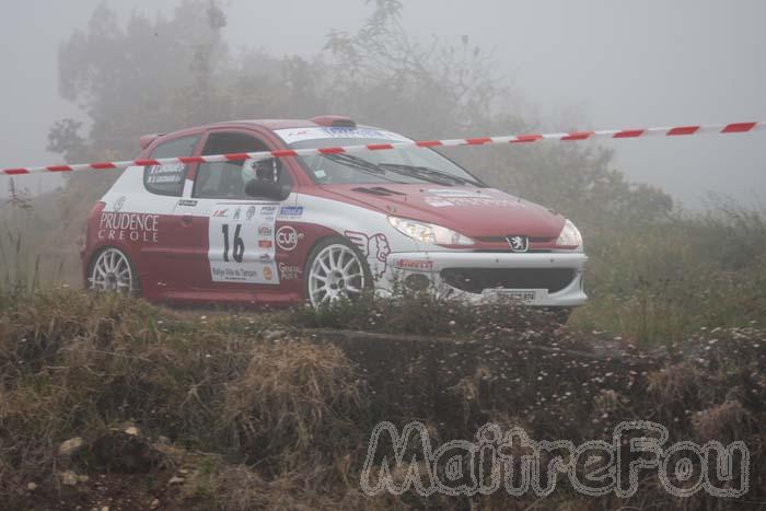 Photo MaitreFou - Auteur : Benjamin & Michael - Mots cl&eacute;s :  auto rallye tampon 1000 km 37eme 