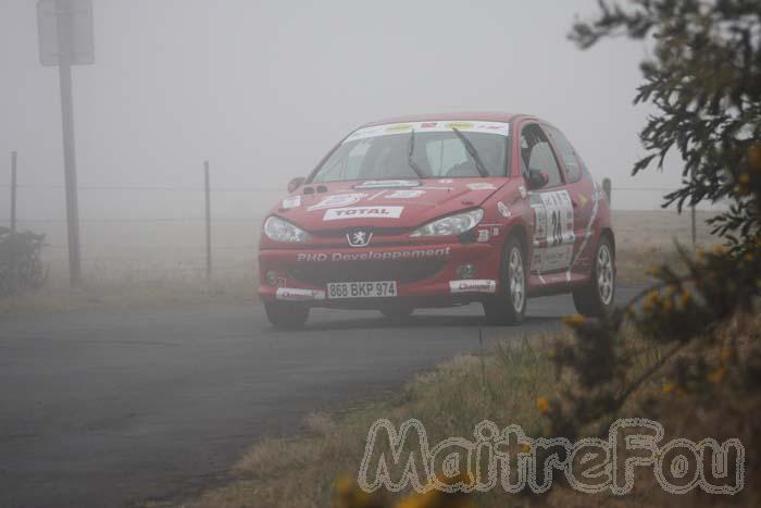 Photo MaitreFou - Auteur : Benjamin & Michael - Mots cl&eacute;s :  auto rallye tampon 1000 km 37eme 