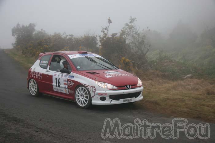 Photo MaitreFou - Auteur : Benjamin & Michael - Mots cl&eacute;s :  auto rallye tampon 1000 km 37eme 