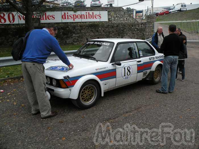 Photo MaitreFou - Auteur : Mickael G. - Mots cl&eacute;s :  exposition voiture auto vieille histoire historique relique epoque rare 