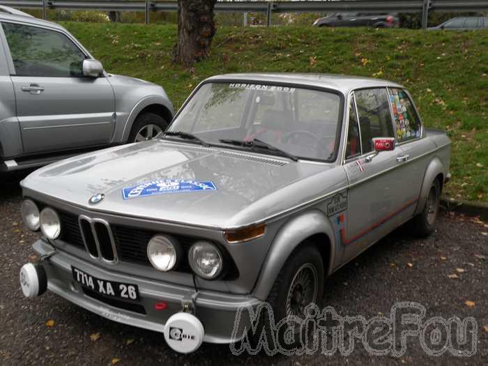 Photo MaitreFou - Auteur : Mickael G. - Mots clés :  exposition voiture auto vieille histoire historique relique epoque rare 