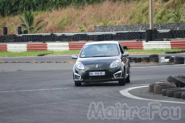 Photo MaitreFou - Auteur : Benjamin - Mots cl&eacute;s :  auto moto roulage tmvr cfg circuit defoulage pilotage gros cube mini soleil 