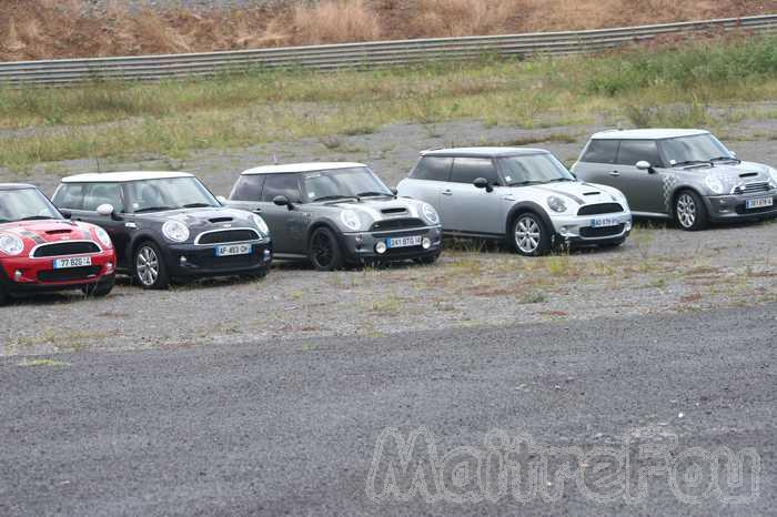 Photo MaitreFou - Auteur : Benjamin - Mots cl&eacute;s :  auto moto roulage tmvr cfg circuit defoulage pilotage gros cube mini soleil 