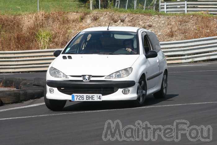 Photo MaitreFou - Auteur : Benjamin - Mots cl&eacute;s :  auto moto roulage tmvr cfg circuit defoulage pilotage gros cube mini soleil 