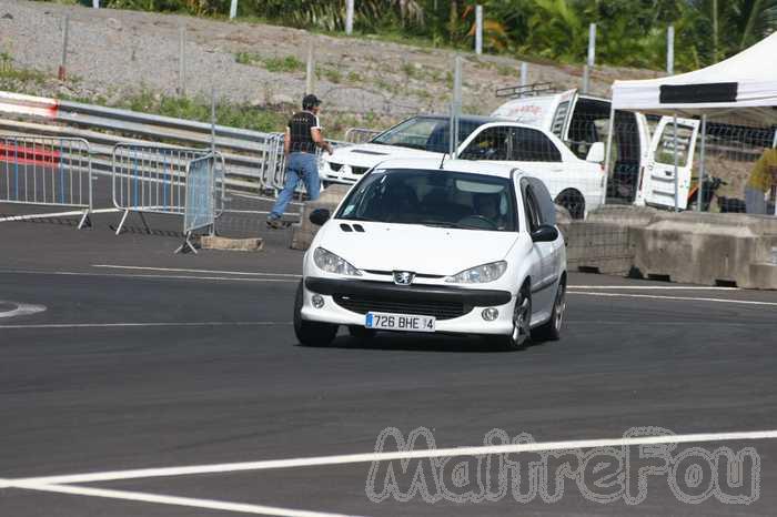 Photo MaitreFou - Auteur : Benjamin - Mots cl&eacute;s :  auto moto roulage tmvr cfg circuit defoulage pilotage gros cube mini soleil 