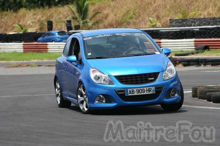 Photo MaitreFou - Auteur : Benjamin - Mots cl&eacute;s :  auto moto roulage tmvr cfg circuit defoulage pilotage gros cube mini soleil 