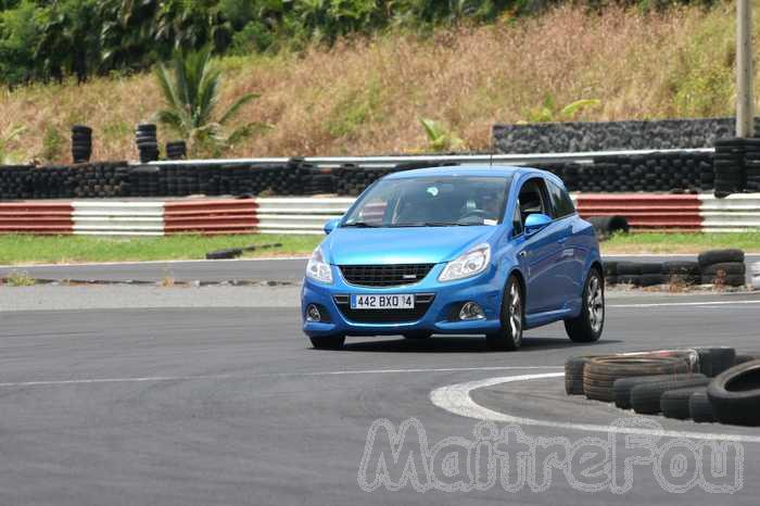 Photo MaitreFou - Auteur : Benjamin - Mots cl&eacute;s :  auto moto roulage tmvr cfg circuit defoulage pilotage gros cube mini soleil 