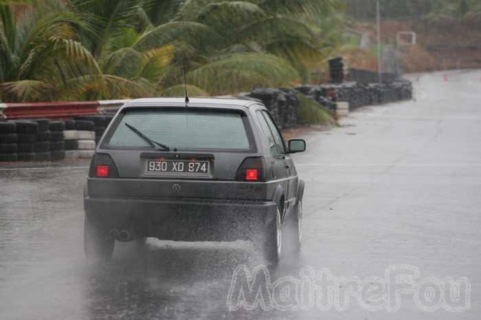 Photo MaitreFou - Auteur : Michael - Mots clés :  auto run pousse performances felix guichard pluie journee licencies ouverte 