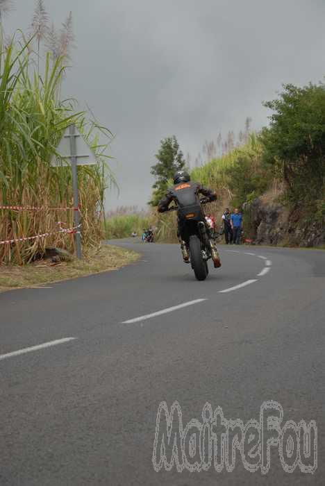Photo MaitreFou - Auteur : Murielle et Benjamin - Mots clés :  moto course de cote pocket bike trail monobike routiere scooter boites trois bassins quads 