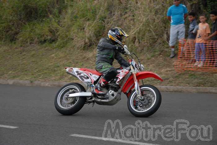 Photo MaitreFou - Auteur : Murielle et Benjamin - Mots clés :  moto course de cote pocket bike trail monobike routiere scooter boites trois bassins quads 