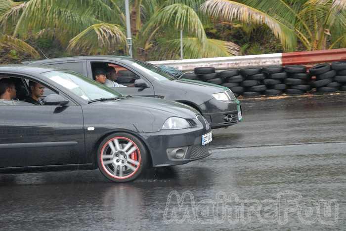 Photo MaitreFou - Auteur : Murielle et Oc&eacute;anne - Mots cl&eacute;s :  auto run olivier moutoussamy essais chronos pousse performances felix guichard pluie soleil journee licencies ouverte 