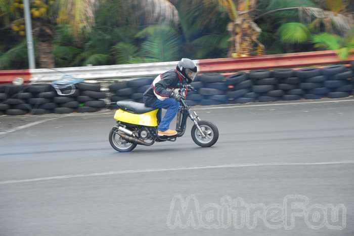 Photo MaitreFou - Auteur : Equipe MaitreFou - Mots cl&eacute;s :  auto run libre pousse performances circuit felix guichard roulage 