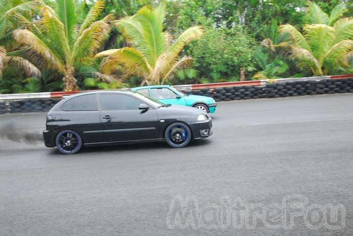 Photo MaitreFou - Auteur : Equipe MaitreFou - Mots cl&eacute;s :  auto run libre pousse performances circuit felix guichard roulage 