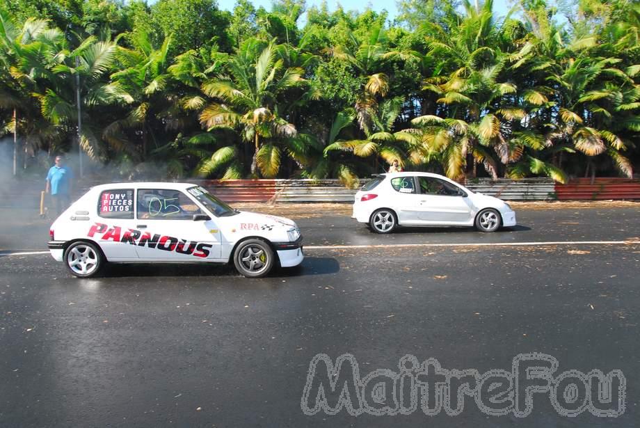 Photo MaitreFou - Auteur : MaitreFou - Mots clés :  auto moto cfg circuit run olivier moutoussamy essais libres pousse scooter drag tmax supra 