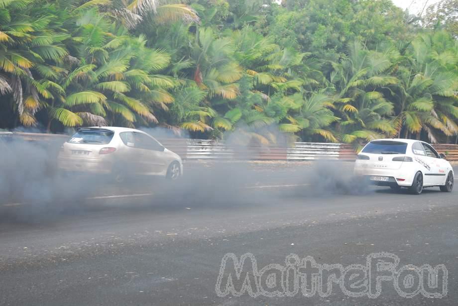 Photo MaitreFou - Auteur : MaitreFou - Mots clés :  auto moto cfg circuit run olivier moutoussamy essais libres pousse scooter drag tmax supra 