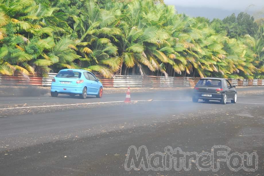 Photo MaitreFou - Auteur : MaitreFou - Mots clés :  auto moto cfg circuit run olivier moutoussamy essais libres pousse scooter drag tmax supra 