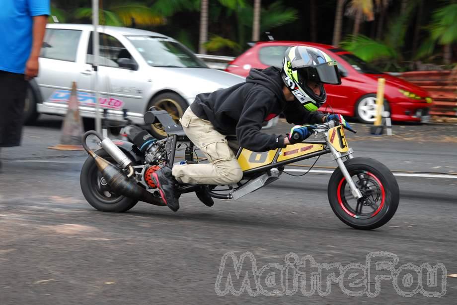 Photo MaitreFou - Auteur : MaitreFou - Mots clés :  auto moto cfg circuit run olivier moutoussamy essais libres pousse scooter drag tmax supra 