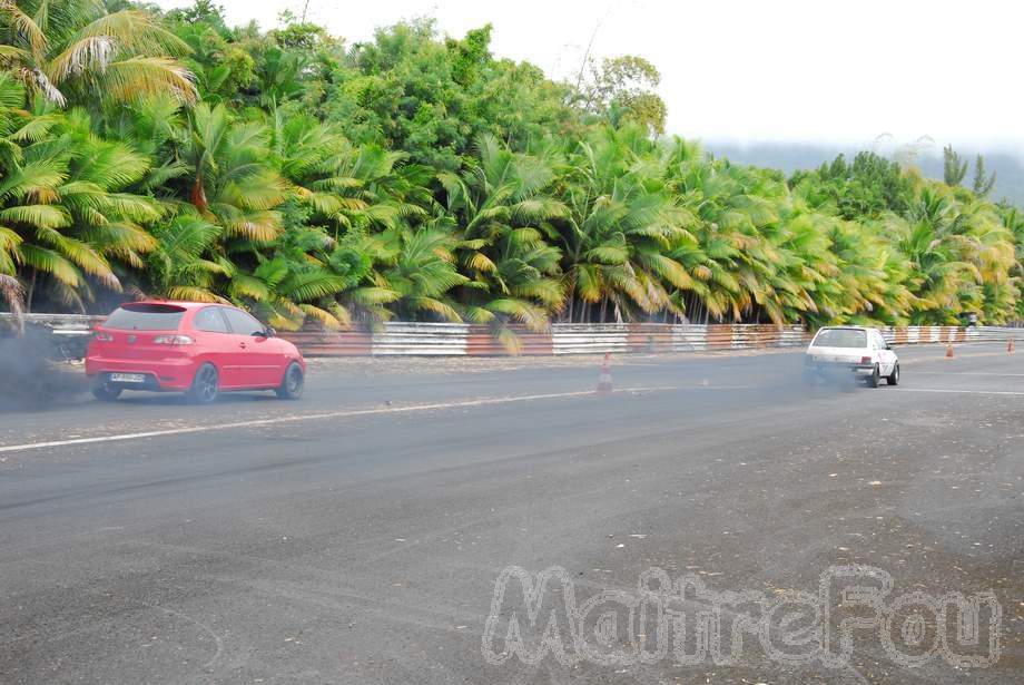Photo MaitreFou - Auteur : MaitreFou - Mots clés :  auto moto cfg circuit run olivier moutoussamy essais libres pousse scooter drag tmax supra 
