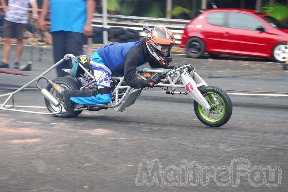 Photo MaitreFou - Auteur : MaitreFou - Mots clés :  auto moto cfg circuit run olivier moutoussamy essais libres pousse scooter drag tmax supra 