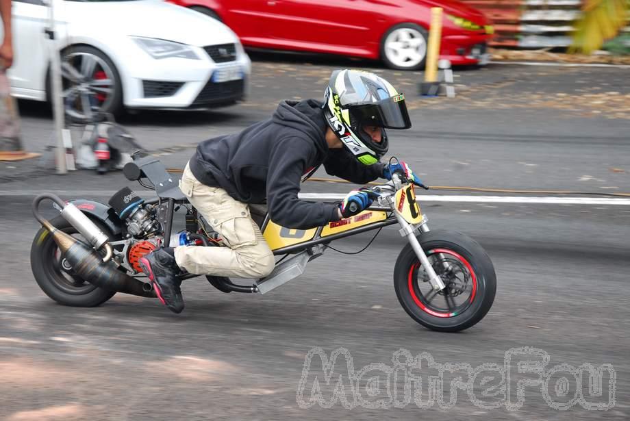 Photo MaitreFou - Auteur : MaitreFou - Mots clés :  auto moto cfg circuit run olivier moutoussamy essais libres pousse scooter drag tmax supra 