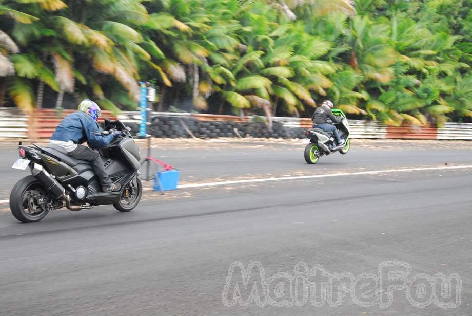 Photo MaitreFou - Auteur : MaitreFou - Mots clés :  auto moto cfg circuit run olivier moutoussamy essais libres pousse scooter drag tmax supra 
