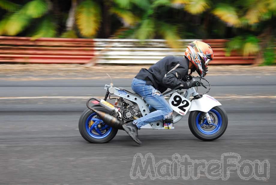 Photo MaitreFou - Auteur : MaitreFou - Mots clés :  auto moto cfg circuit run olivier moutoussamy essais libres pousse scooter drag tmax supra 