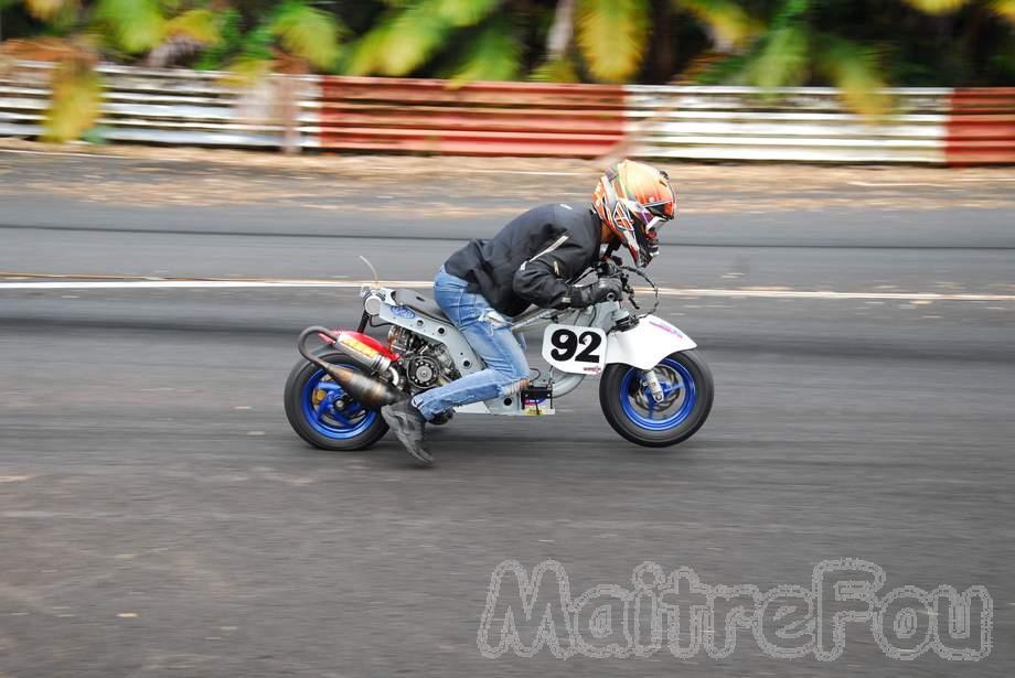 Photo MaitreFou - Auteur : MaitreFou - Mots clés :  auto moto cfg circuit run olivier moutoussamy essais libres pousse scooter drag tmax supra 