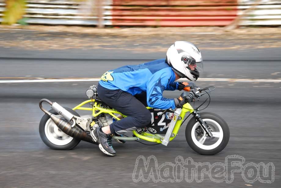 Photo MaitreFou - Auteur : MaitreFou - Mots clés :  auto moto cfg circuit run olivier moutoussamy essais libres pousse scooter drag tmax supra 