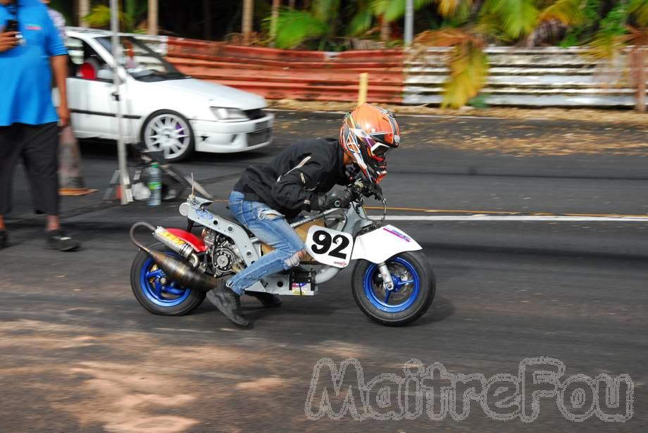 Photo MaitreFou - Auteur : MaitreFou - Mots clés :  auto moto cfg circuit run olivier moutoussamy essais libres pousse scooter drag tmax supra 