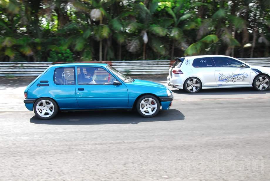 Photo MaitreFou - Auteur : Benjamin - Mots clés :  auto cfg circuit run tc pneu burn and drag pousse 