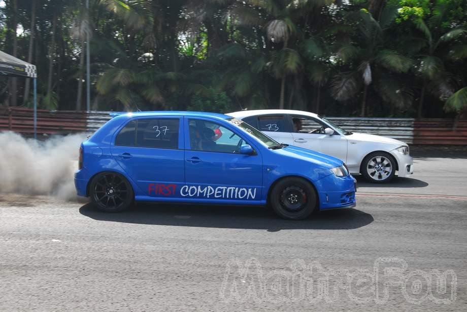 Photo MaitreFou - Auteur : Benjamin - Mots clés :  auto cfg circuit run tc pneu burn and drag pousse 