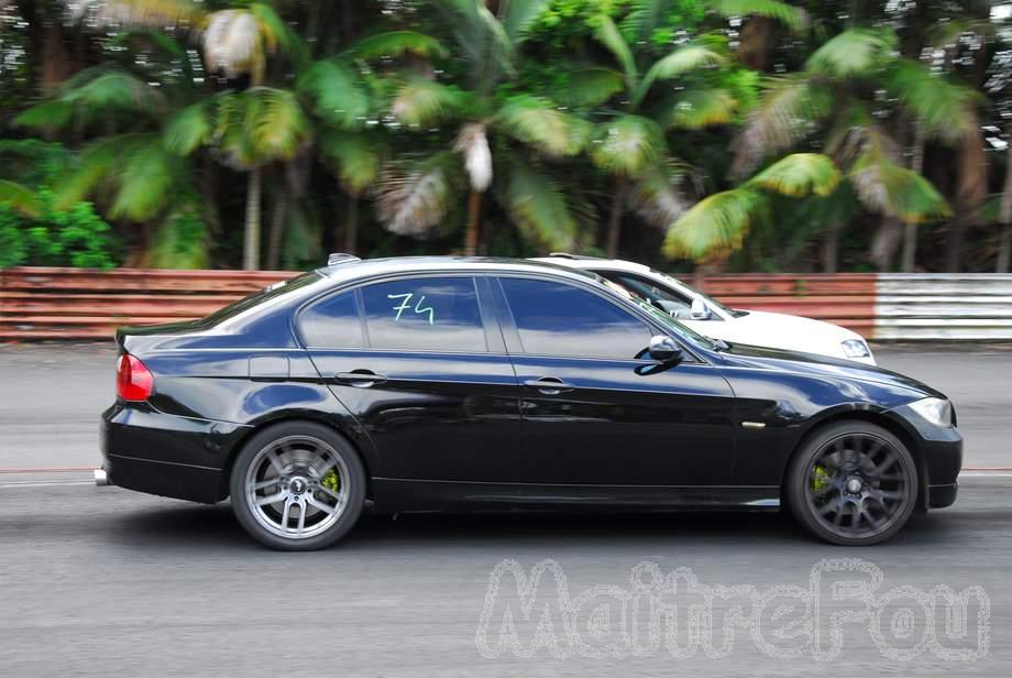 Photo MaitreFou - Auteur : Benjamin - Mots cl&eacute;s :  auto cfg circuit run tc pneu burn and drag pousse 