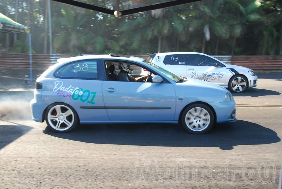 Photo MaitreFou - Auteur : Benjamin - Mots cl&eacute;s :  auto cfg circuit run tc pneu burn and drag pousse 