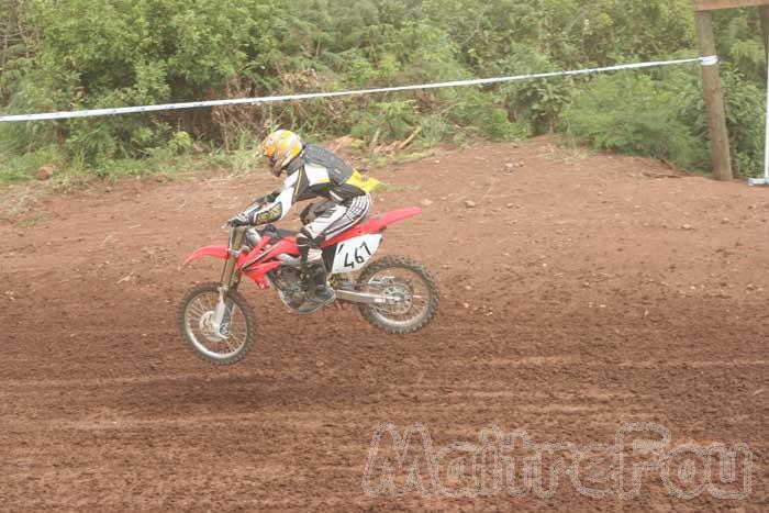 Photo MaitreFou - Auteur : Benjamin - Mots clés :  moto motocross terre saut championnat terrain pascal ravenne ravine a malheur miss reunion 2008 