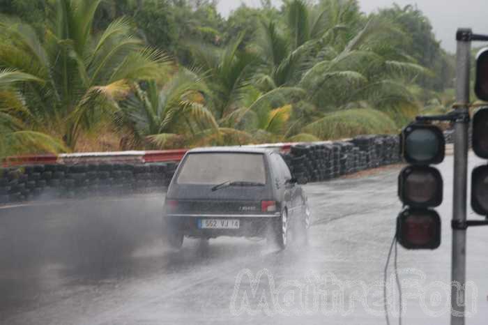 Photo MaitreFou - Auteur : Michael - Mots clés :  auto run pousse performances felix guichard pluie journee licencies ouverte 