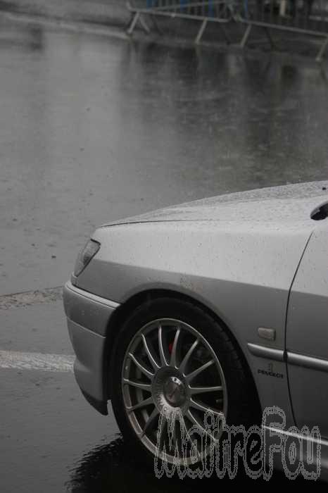 Photo MaitreFou - Auteur : Michael - Mots clés :  auto run pousse performances felix guichard pluie journee licencies ouverte 