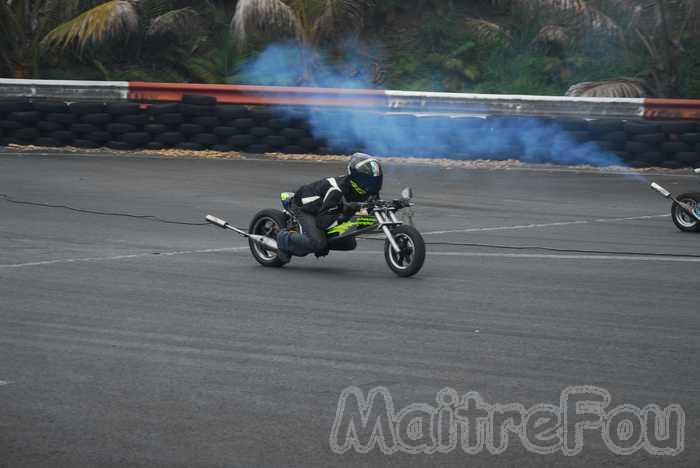 Photo MaitreFou - Auteur : Equipe MaitreFou - Mots clés : moto run libre pousse performances circuit felix guichard