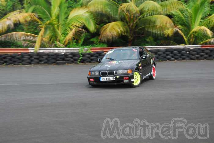 Photo MaitreFou - Auteur : Equipe MaitreFou - Mots clés :  auto cfg circuit pilotage jap974 touge battle bmw drift 