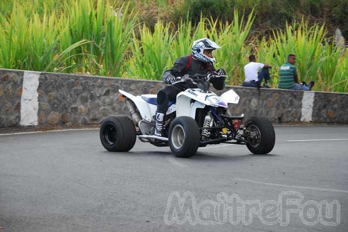 Photo MaitreFou - Auteur : Equipe MaitreFou - Mots clés :  moto course de cote quad cyclo trail supermotard gp450 routiere gros cube saint leu 