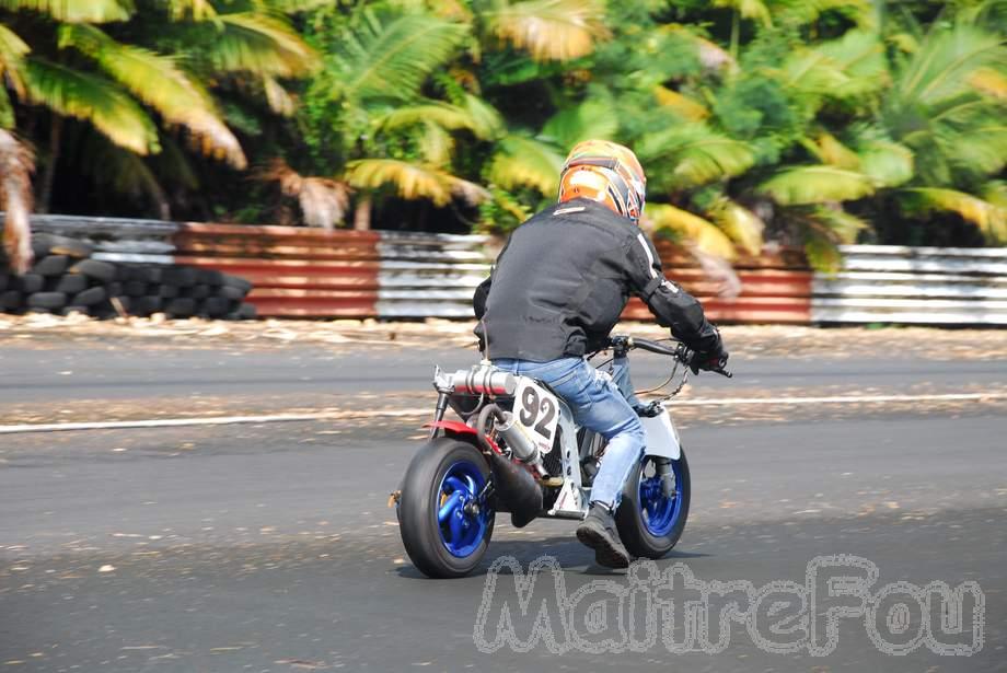 Photo MaitreFou - Auteur : MaitreFou - Mots clés :  auto moto cfg circuit run olivier moutoussamy essais libres pousse scooter drag tmax supra 